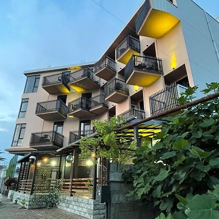 فندق New House Kobuleti 2 المظهر الخارجي الصورة